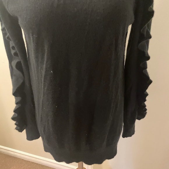 Cute Ruffle crew neck sweater - Picture 3 of 7